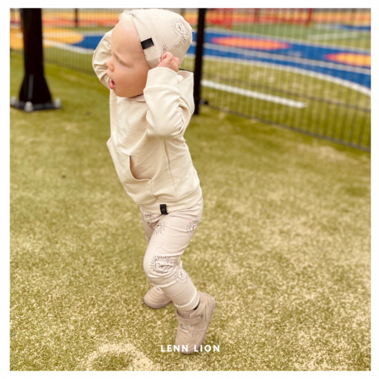 Babykleding - Lenn lion broek beige logo