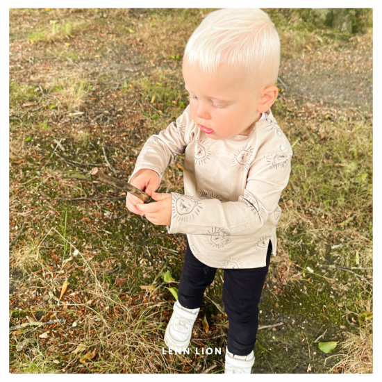 Babykleding - Lenn lion shirt logo sand