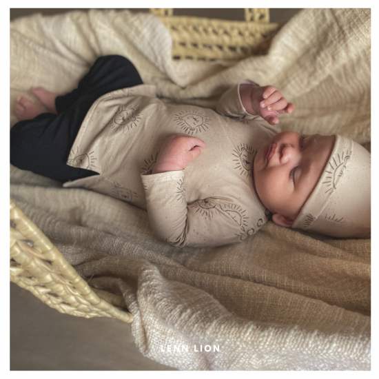 Babykleding - Lenn lion shirt logo sand