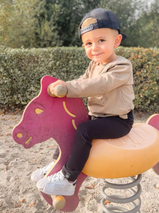 Babykleding - Lenn lion shirt groenbruin logo