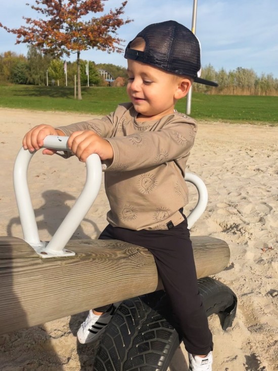 Babykleding - Lenn lion shirt groenbruin logo