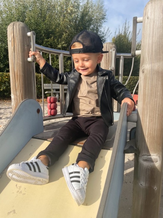 Babykleding - Lenn lion shirt groenbruin logo