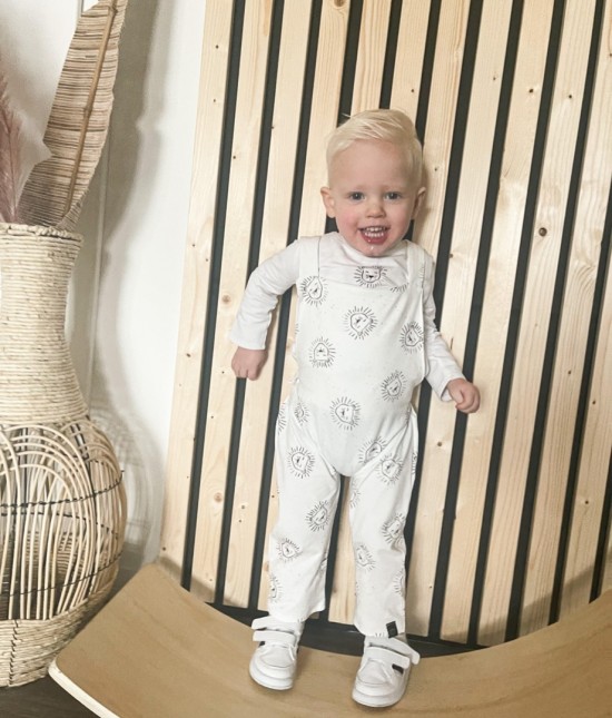 Babykleding - Lenn lion tuinbroek logo wit 