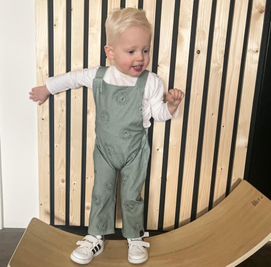 Babykleding - Lenn lion tuinbroek logo groen 